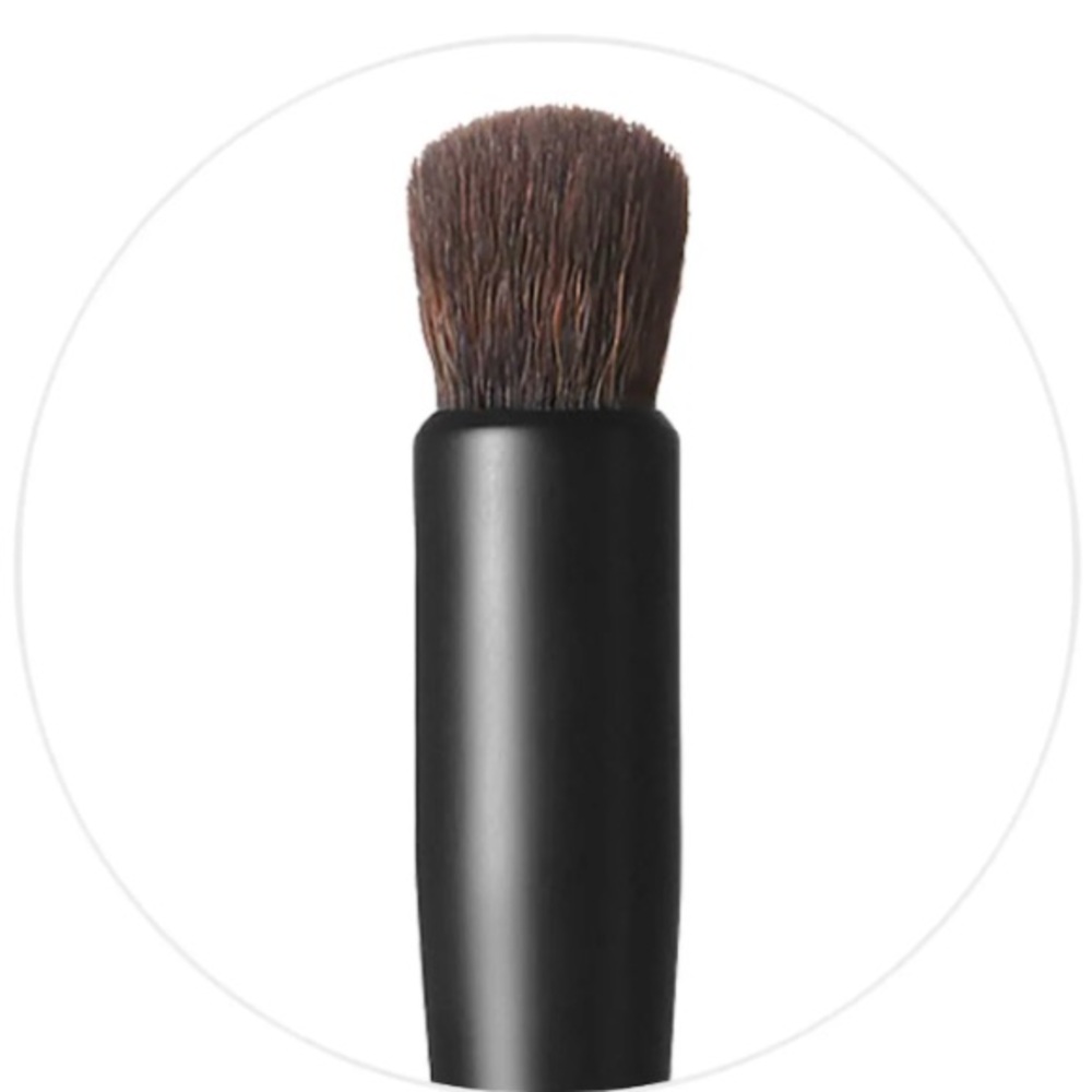 NARS Concealer Brush - Picture 11 of 15